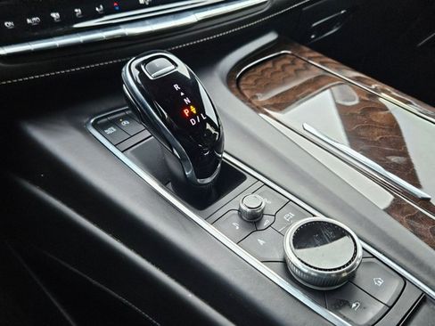 Used 2023 Cadillac Escalade Sport Platinum w/ LPO, ONYX Package image 11