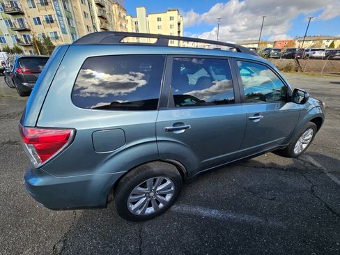 Used 2011 Subaru Forester 2.5X Premium image 9