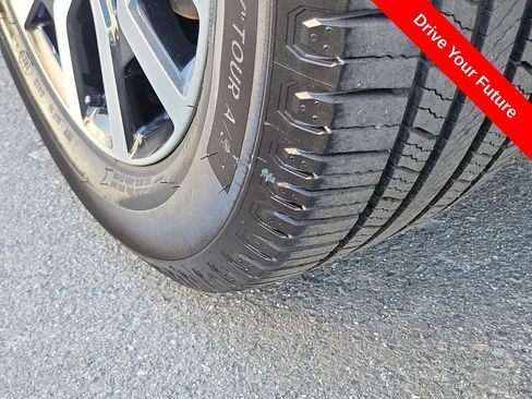 Used 2022 Ford Maverick Lariat w/ Lariat Luxury Package FWD image 26