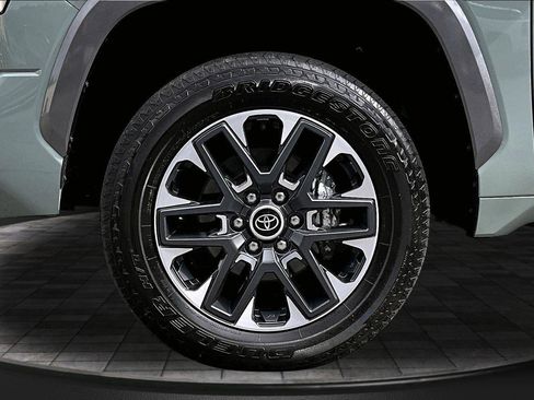 Used 2024 Toyota Tundra Limited image 10