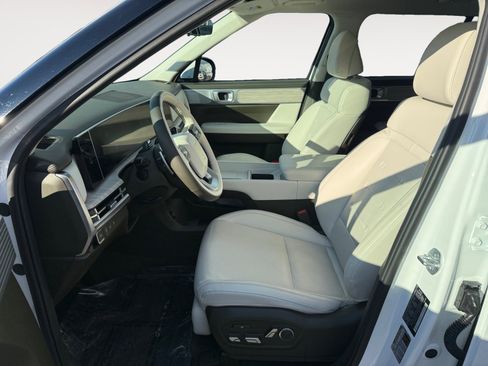 Used 2025 Hyundai Santa Fe Calligraphy image 10