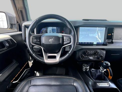 Used 2022 Ford Bronco Badlands AWD/4WD image 6