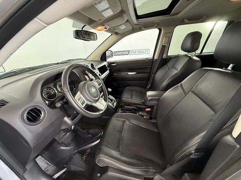 Used 2016 Jeep Compass High Altitude AWD/4WD image 13