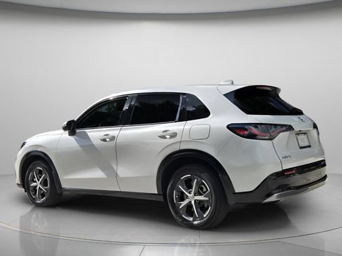 Certified 2024 Honda HR-V EX-L image 8