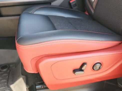 Used 2025 RAM 1500 Rebel w/ Rebel Level 1 Equipment Group AWD/4WD image 21