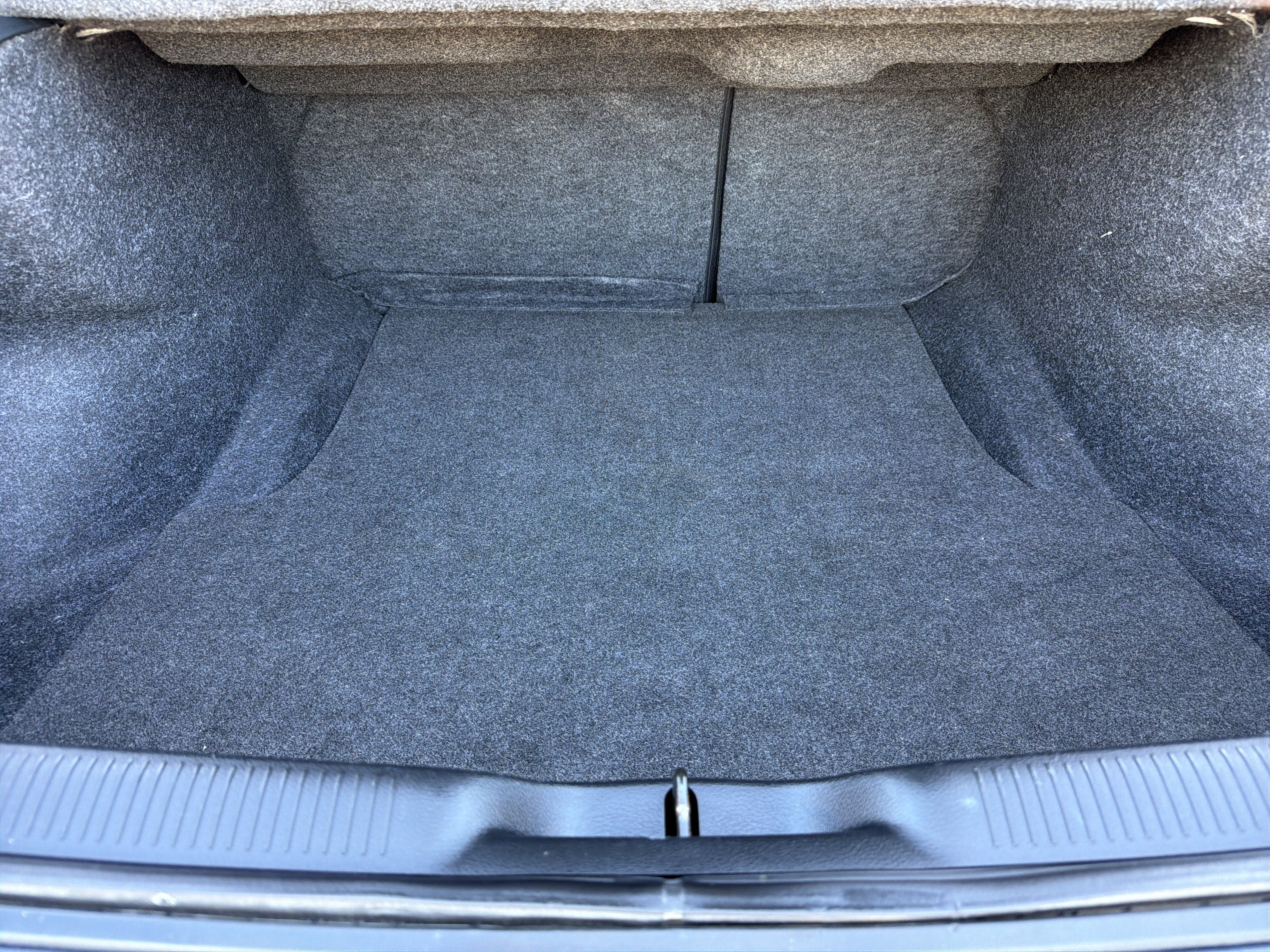 Used 2017 Dodge Charger R/T RWD image 5