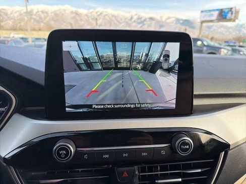 Used 2020 Ford Escape SEL image 17