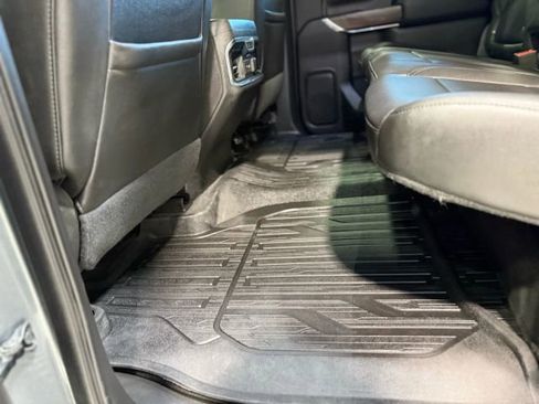 Used 2021 GMC Sierra 1500 SLT image 38