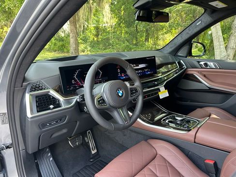 New 2026 BMW X5 xDrive40i w/ M Sport Package AWD/4WD image 9