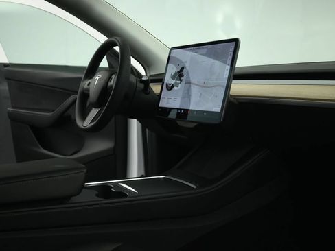 Used 2021 Tesla Model Y Long Range AWD/4WD image 46