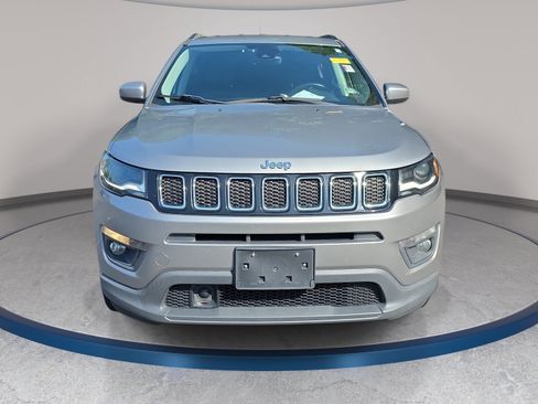 Used 2018 Jeep Compass Latitude w/ Popular Equipment Group AWD/4WD image 4