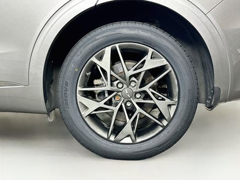 Used 2022 Genesis GV70 2.5T w/ Advanced Package AWD/4WD image 11