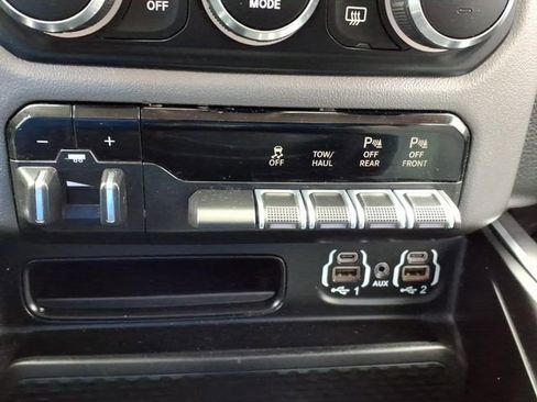 Used 2020 RAM 1500 Big Horn image 24