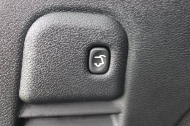 Used 2016 Jeep Grand Cherokee Laredo 75th Anniversary AWD/4WD image 46