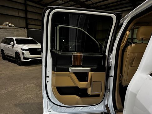 Used 2016 Ford F150 Lariat w/ Equipment Group 502A Luxury image 15