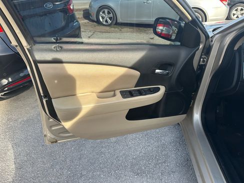 Used 2014 Chrysler 200 Touring image 13