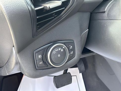 Used 2018 Ford Escape SE image 21
