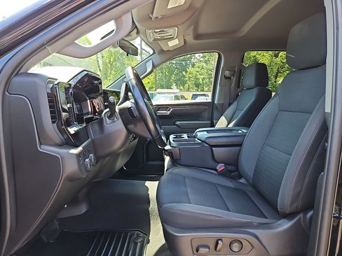 Used 2023 Chevrolet Silverado 1500 LT AWD/4WD image 13