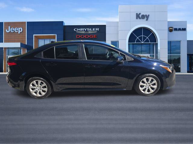 Used 2024 Toyota Corolla LE FWD image 5