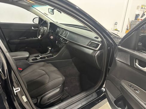 Used 2017 Kia Optima LX image 23