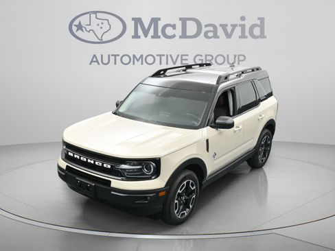 Used 2024 Ford Bronco Sport Outer Banks w/ Tech Package AWD/4WD image 35