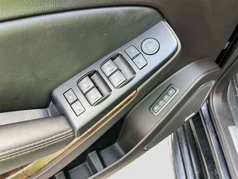 Used 2017 Chevrolet Tahoe LT image 16