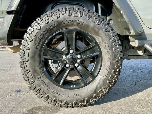 Used 2022 Jeep Wrangler Unlimited Sport image 21