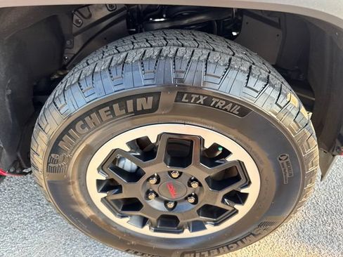 Used 2025 Toyota 4Runner TRD Off-Road AWD/4WD image 10