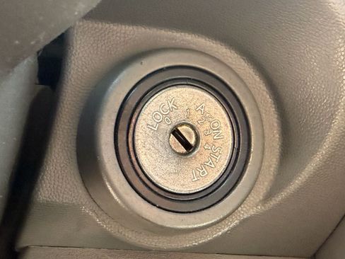 Certified 2019 Nissan Frontier SV RWD image 31