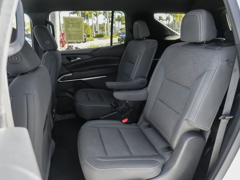 Used 2024 Chevrolet Traverse LT image 34