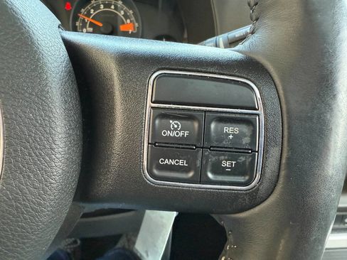 Used 2016 Jeep Patriot High Altitude image 23