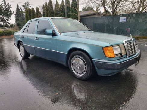 Used 1991 Mercedes-Benz 300 E 3.0 image 3