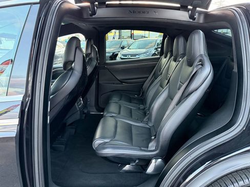 Used 2016 Tesla Model X 60D image 12