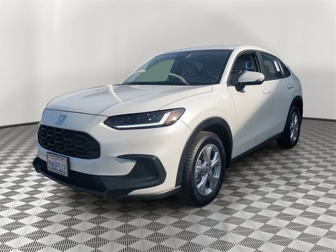 Certified 2024 Honda HR-V LX image 3