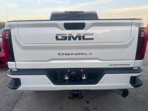 Used 2024 GMC Sierra 2500 Denali Ultimate AWD/4WD image 15