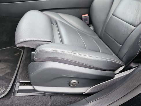 Used 2022 Mercedes-Benz GLC 300 image 17