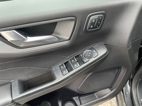 Used 2024 Ford Escape Platinum image 15