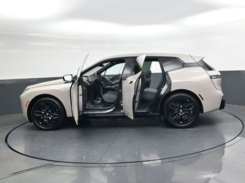 New 2026 BMW iX xDrive45 w/ M Sport Package image 36