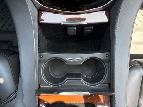 Used 2019 Cadillac Escalade ESV Luxury AWD/4WD image 27