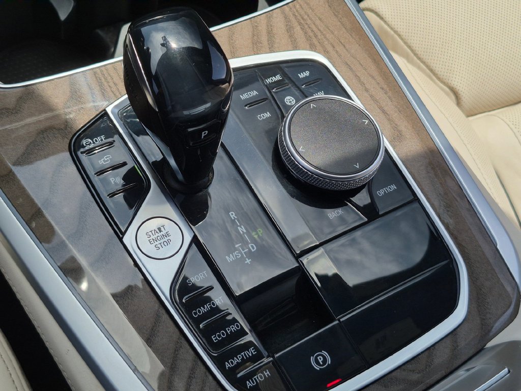 Used 2021 BMW X5 sDrive40i w/ Luxury Seating Package 2 RWD image 11