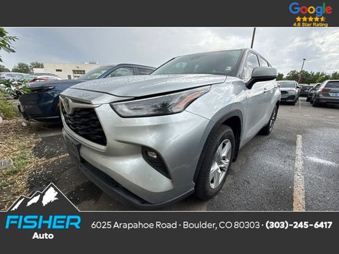 Used 2022 Toyota Highlander LE AWD/4WD image 1