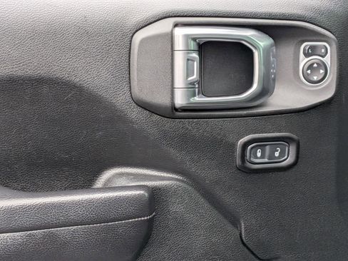 Used 2020 Jeep Wrangler Unlimited Sport S image 13