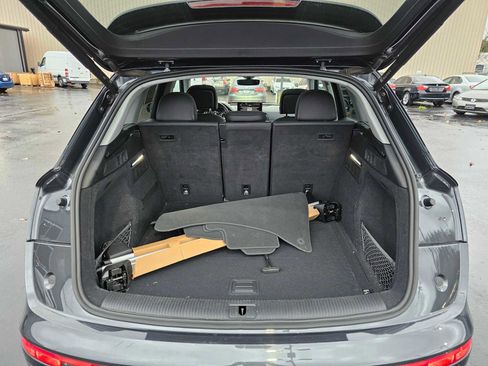 Used 2023 Audi Q5 2.0T Premium w/ Convenience Package image 18