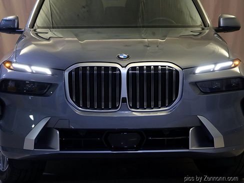 Used 2026 BMW X7 xDrive40i AWD/4WD image 6