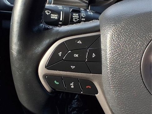 Used 2019 Jeep Grand Cherokee Altitude image 11