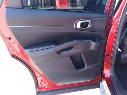 Used 2022 Kia Sorento S FWD image 34