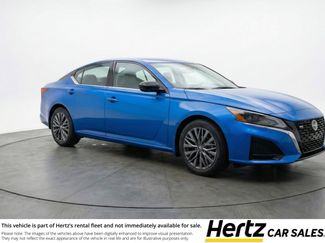 Used 2025 Nissan Altima 2.5 SV video 1