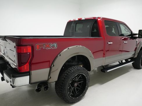 Used 2019 Ford F250 Lariat w/ Lariat Ultimate Package image 3