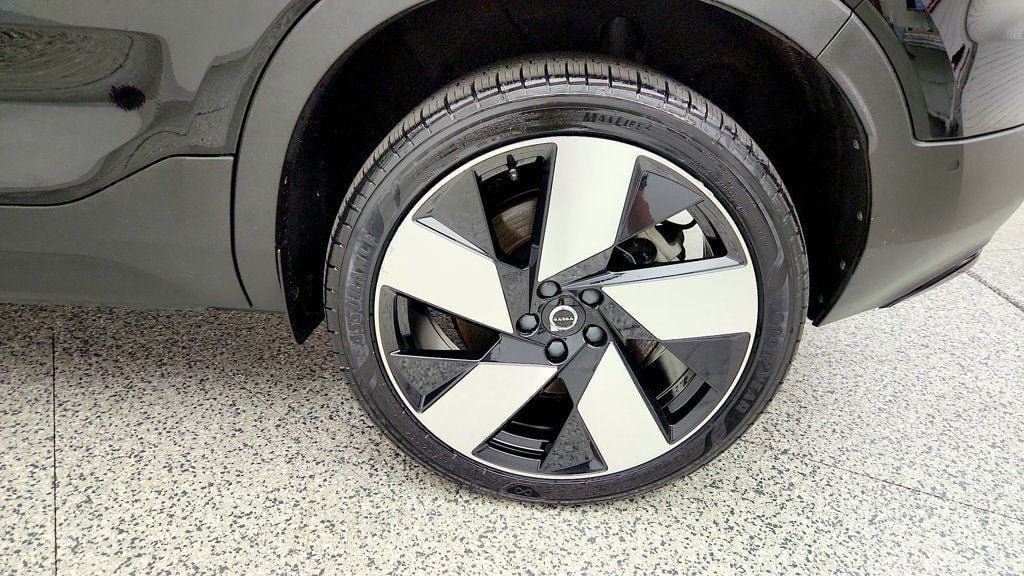 Used 2023 Volvo C40 P8 Recharge Plus w/ Climate Package AWD/4WD image 9