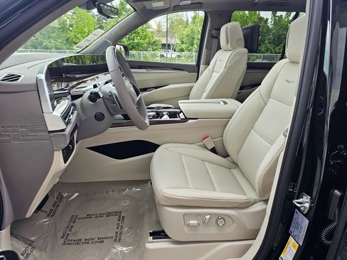 New 2026 Cadillac Escalade Platinum Luxury w/ LPO, Radiant Package AWD/4WD image 23
